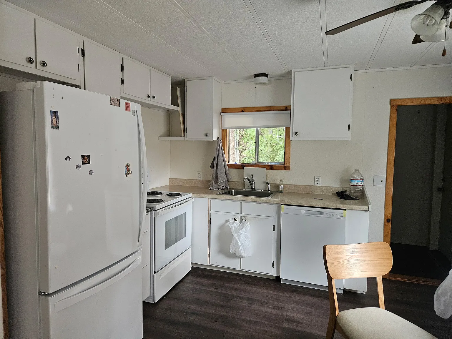 2 bed, 912 sqft, $1,700 — Photo 2