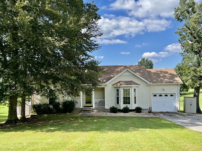 2009 Ruby Travis Dr, Chapmansboro, TN, 37035