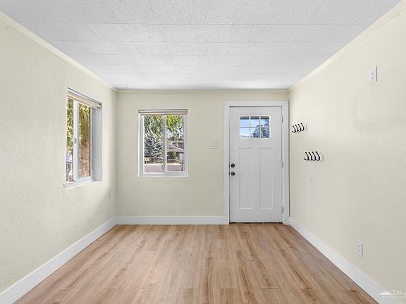 5th image of 220 E I St