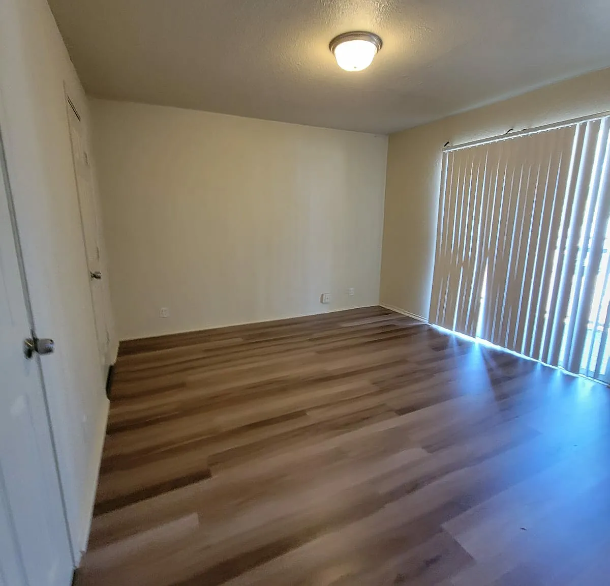 La Hacienda Apartments — Photo 3
