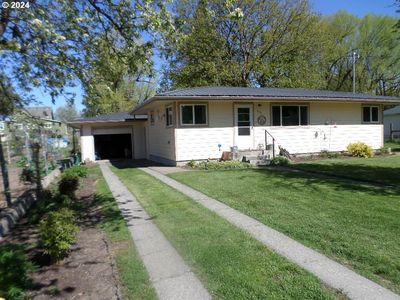 305 S Storie St, Wallowa, OR, 97885