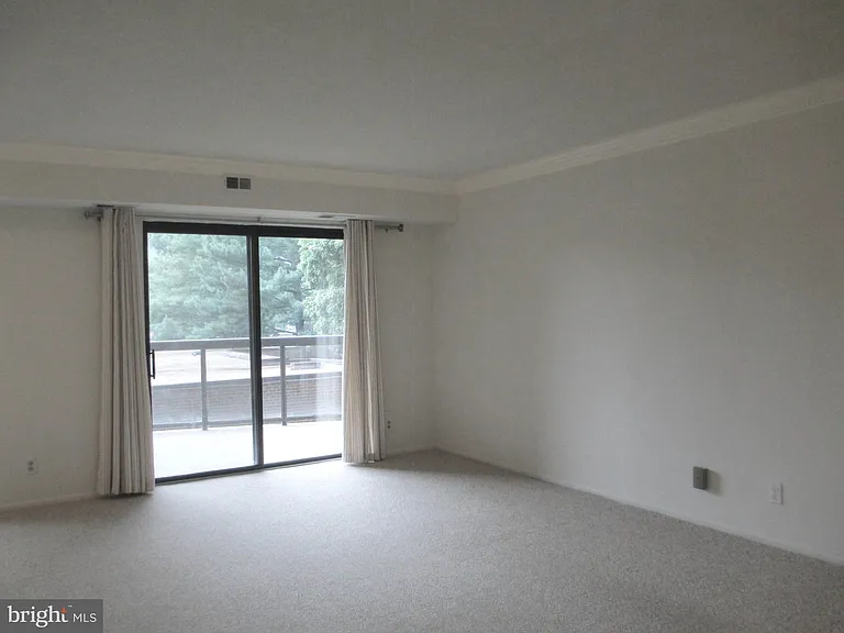 8360 Greensboro Dr #208 — Photo 24