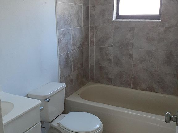 4th image of 5354 Bogdonoff Dr