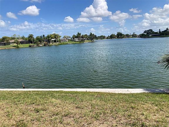 5th image of 7619 Vienna Ln