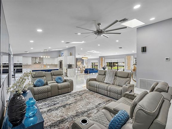 5th image of 8551 NW 53rd Ct