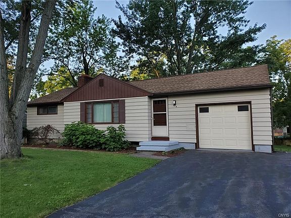 2nd image of 304 Churchill Ln