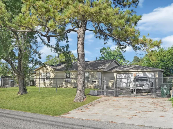 7401 Helmers St, Houston, TX 77022