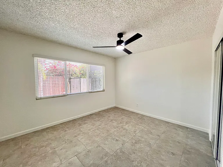 Bedroom (1)