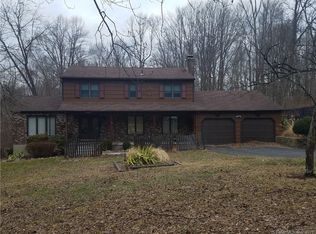30 Nancy Dr, Monroe, CT 06468