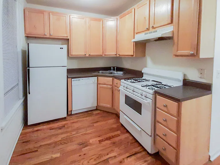 2600-10 N. Racine / 1206-10 W. Wrightwood — Photo 8