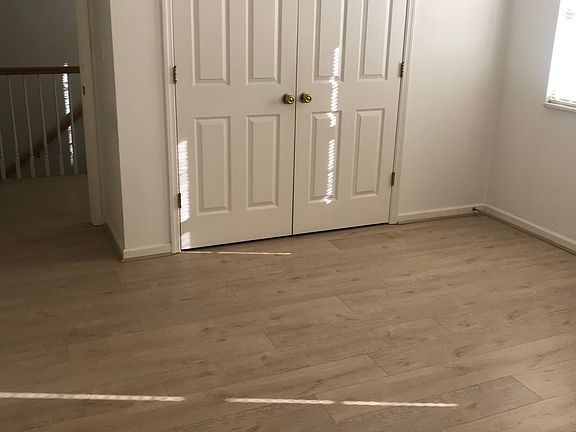 4th image of 1527 Casper Ct #1527