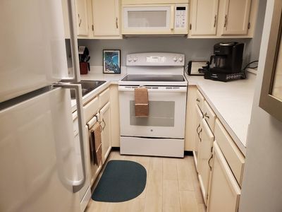 87 N Collier Blvd APT F4, Marco Island, FL, 34145