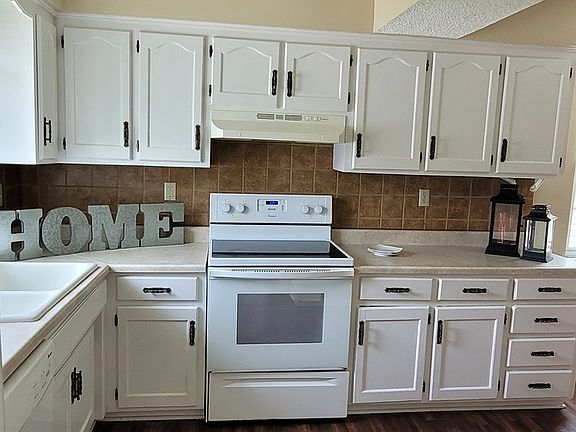 4th image of 7832 W 61st Ter