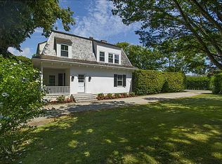 33 Ledge Rd, Newport, RI 02840