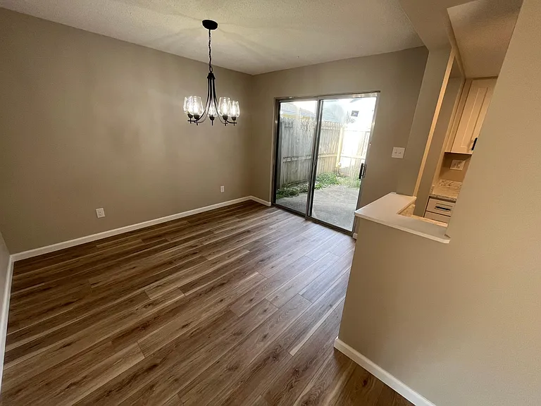 2070 Kingdom Dr — Photo 7
