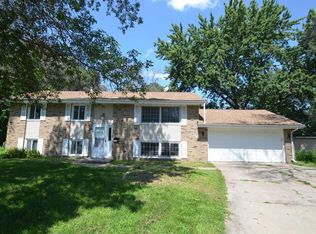 6316 70th Ave N, Brooklyn Park, MN 55429