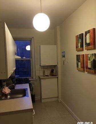 4th image of 63109 Saunders St #D17