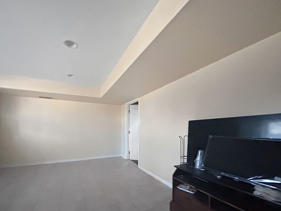 5th image of 10 N Adams Dr