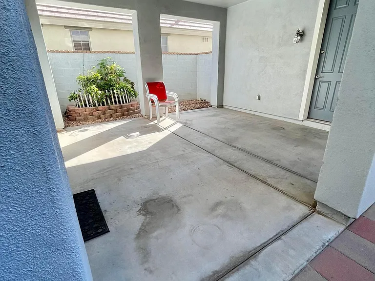 13586 N 152nd Dr — Photo 42