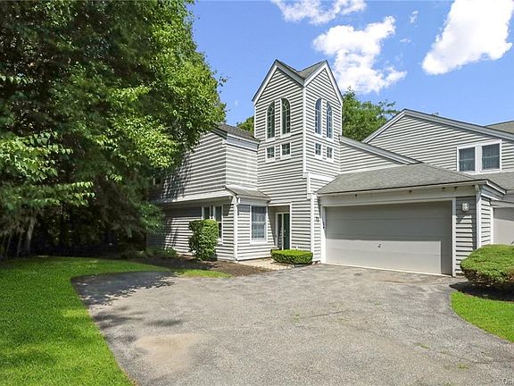 3rd image of 11 Woodlands Dr