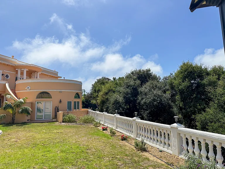 854 Miramonte Dr — Photo 27