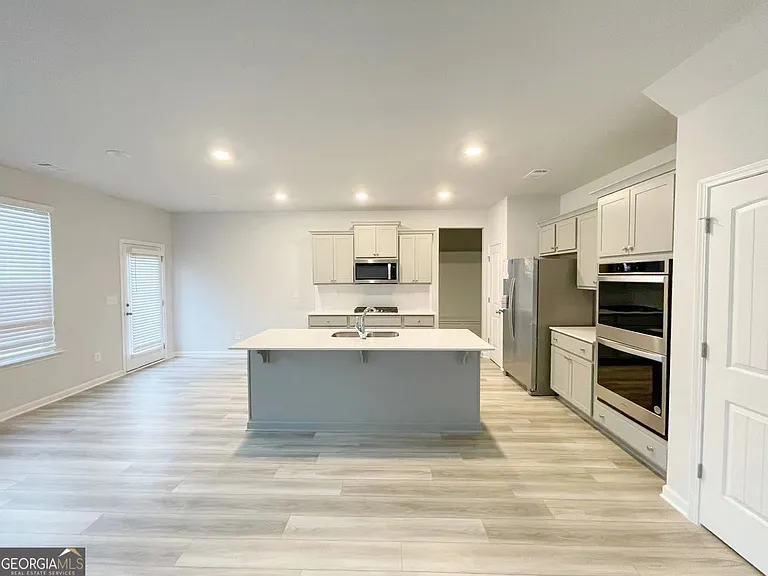 928 Yancey Ct — Photo 6