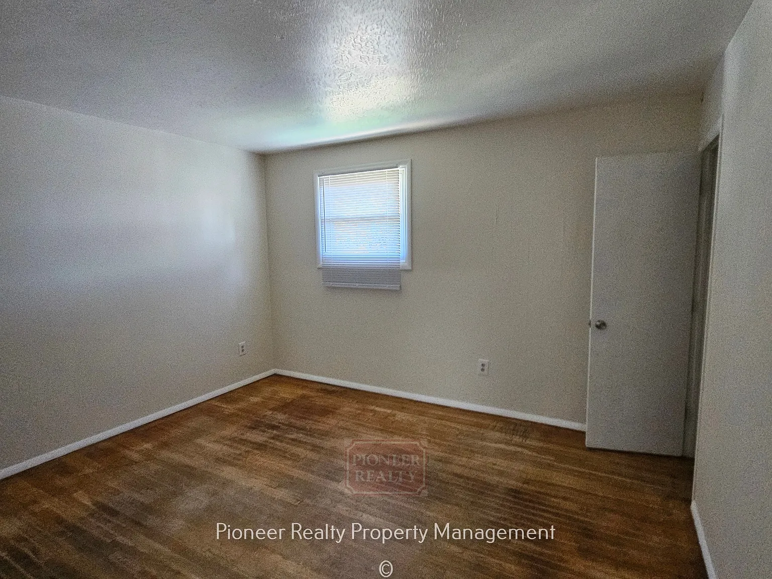 1250 Wallace St — Photo 3