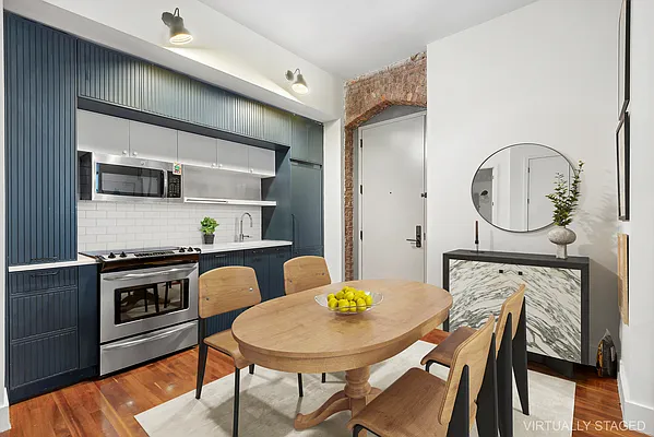 Rented by Compass | media 31