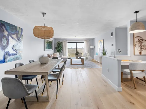 199 Coolidge Ave APT 407, Watertown, MA 02472