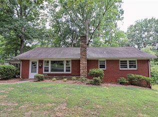 2424 Ardmore Mnr, Winston Salem, NC 27103