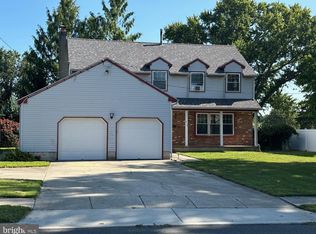 213 Elm St, Woodstown, NJ 08098