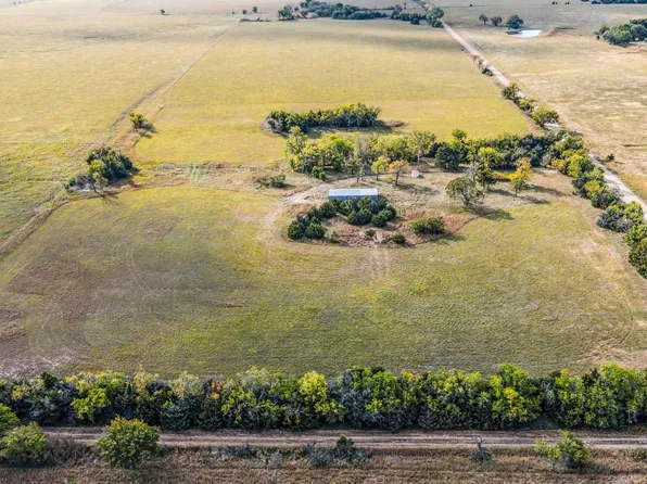 2323 SE Gray Rd, Rosalia, KS 67132