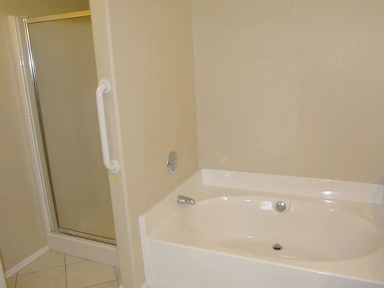 10622 W Mohawk Ln — Photo 12