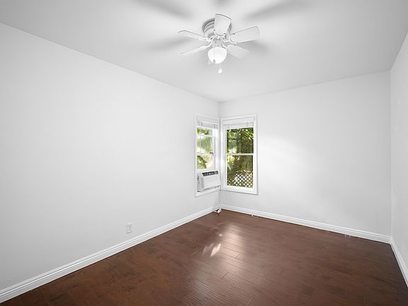5th image of 1221 East Ave #1221