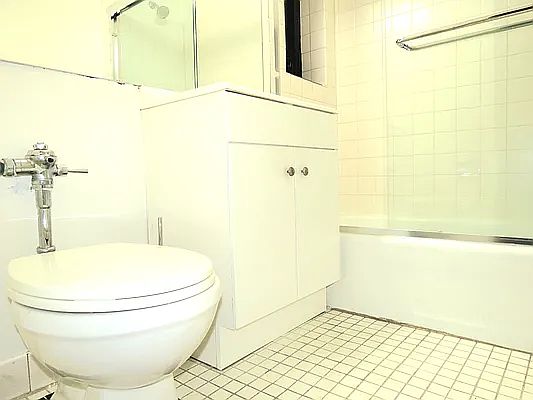 5th image of 70 Park Ter E APT 4A