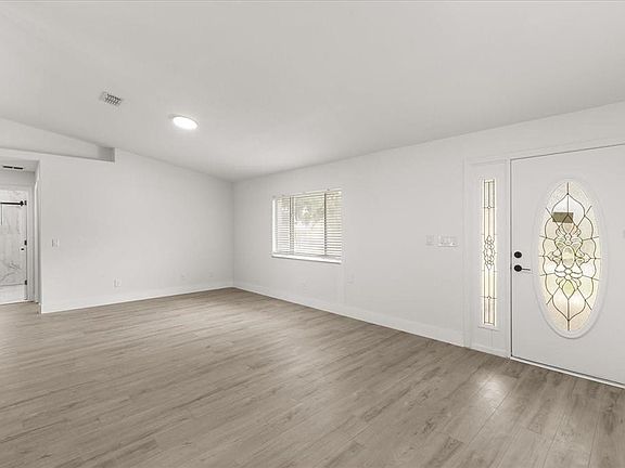 4th image of 6027 SW 98th Street Rd