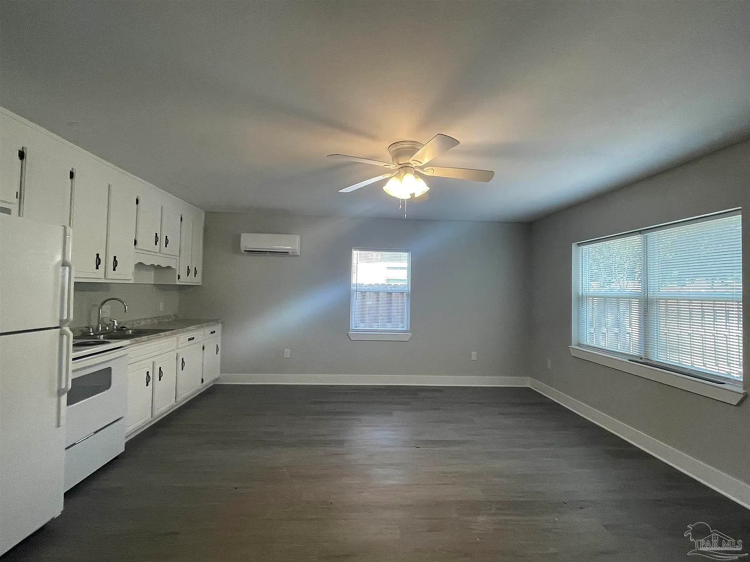 2 bed, 700 sqft, $1,295 — Photo 4