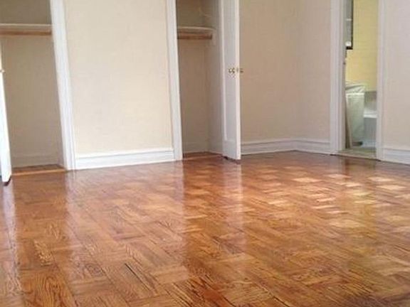 3rd image of 2160 Caton Ave