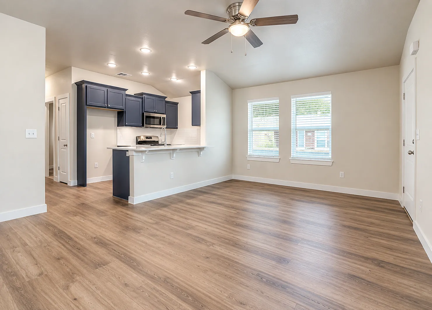 3 bed, 1150 sqft, $1,500 — Photo 3