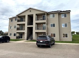 1624 20th Ave NW APT 102, Minot, ND 58703