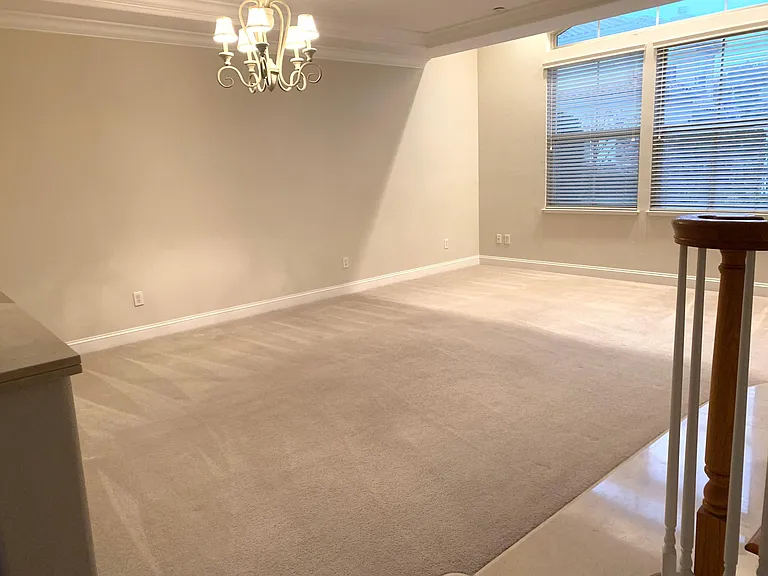 Dining/living room