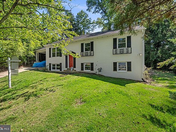 3rd image of 11705 Cheviot Ct