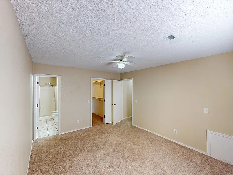 11112 S Date St — Photo 15