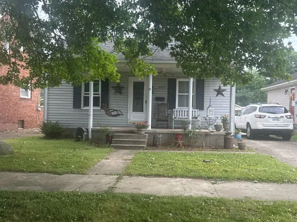 2209 S 6th St, Ironton, OH 45638