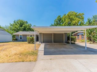 2512 Cloverdale St, Arlington, TX 76010