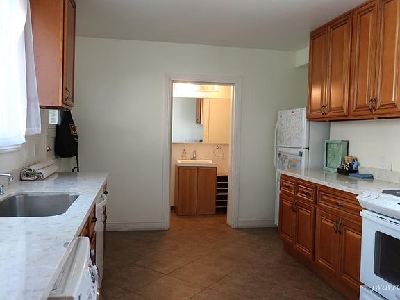 3rd image of 183 Peralta Ave #185
