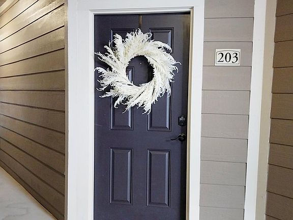 2nd image of 2855 Blue Sky Cir #3-203