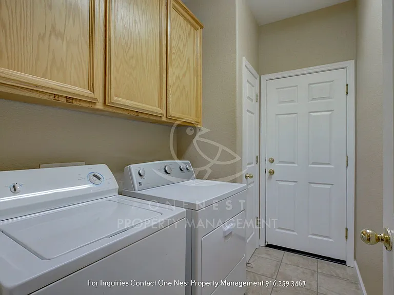 418 Dumont Ct — Photo 19