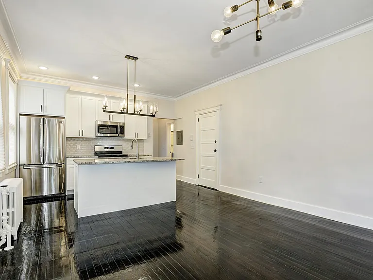253 Born St #1 — Photo 13