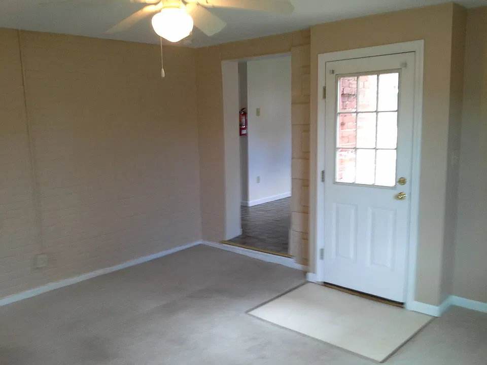 115 S Fairview St